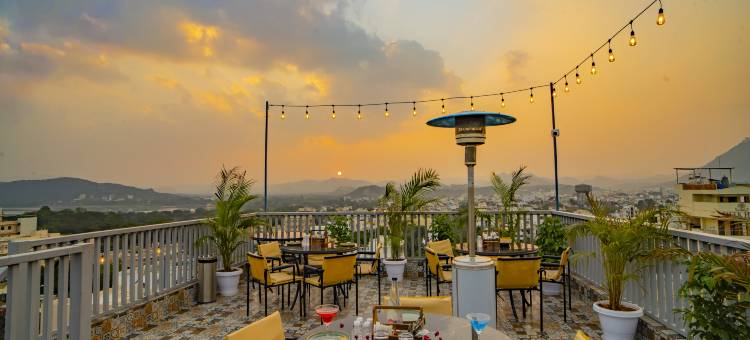 MAYA'S MANOR - A Luxury Lake View Boutique Hotel图片
