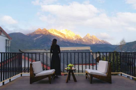 叁秋设计师民宿(丽江古城大水车店)