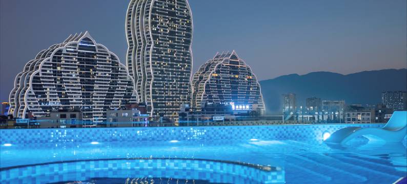 云锦美居高空泳池度假酒店(西双版纳景洪告庄星光夜市店)图片