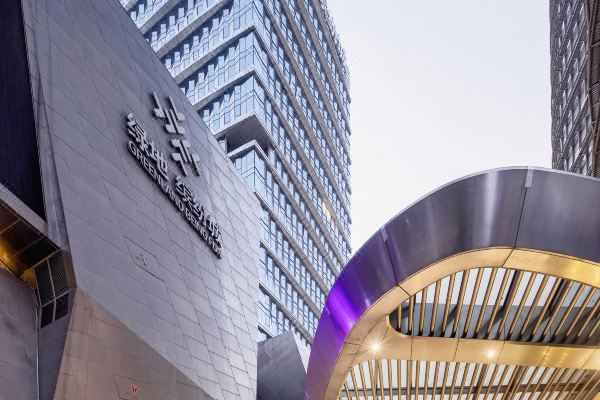 忆江南江景酒店(武汉绿地国际金融城武昌万象城店)预订价格,联系电话