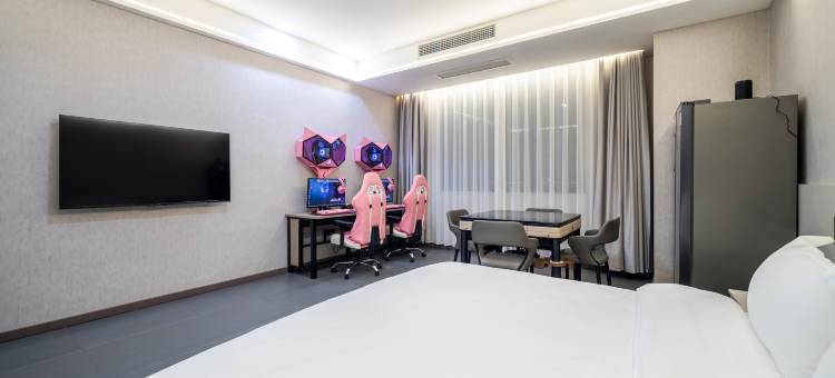 外星人电竞智能酒店(垫江人民商场店)图片