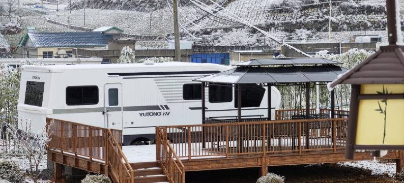 火烧坪房车露营基地图片