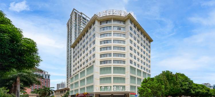 南宁万坚酒店(金湖广场埌西地铁站店)图片