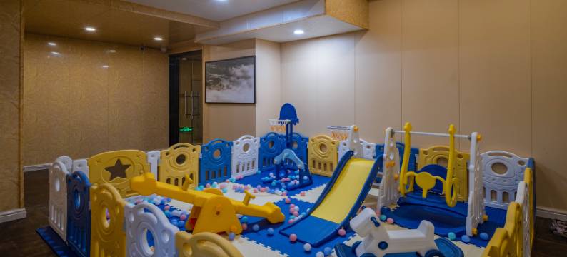 喆·啡酒店(西双版纳景洪泼水广场江边夜市店)图片