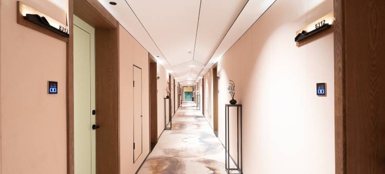 陌上轻居酒店(北戴河老虎石海上公园店)图片