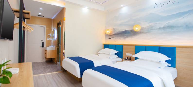 阳庭酒店(甘孜巴塘客运站店)图片