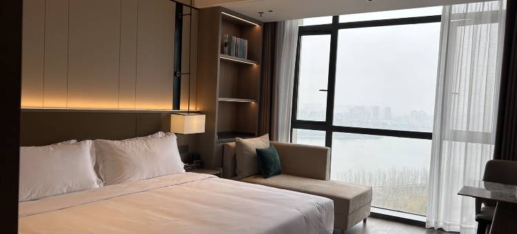 万庭酒店(滨江生态公园吉安火车站店)图片