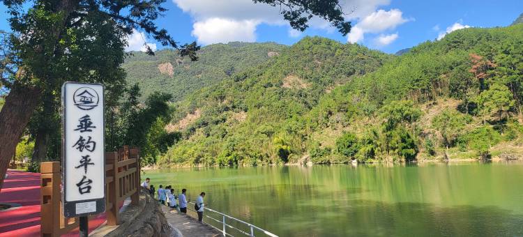 房家·泰谷里温泉度假营地图片