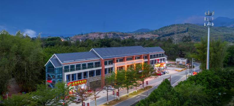 佛山高明鹭栖台酒店(盈香心动乐园店)图片