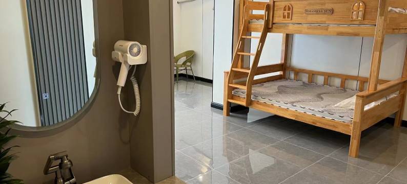 山景云宿(千户苗寨西门游客服务中心店)图片