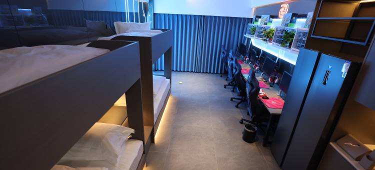 暴风电竞酒店(淮滨西亚美悦广场店)图片