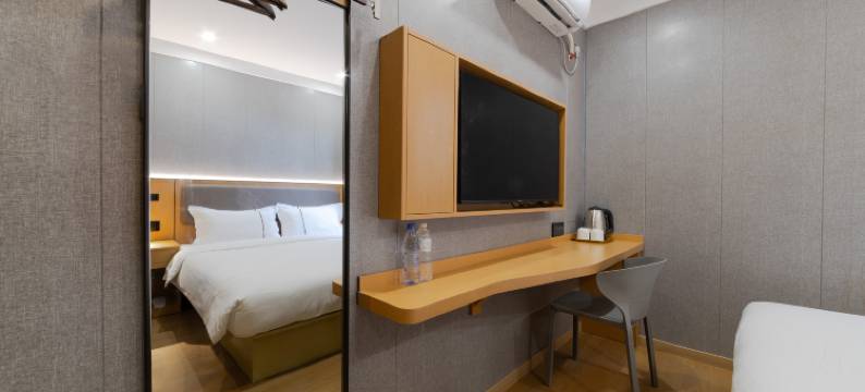 鑫家酒店(上海北新泾地铁站店)图片