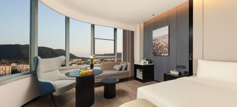 无锡拈花湾马山太湖里睦邻中心亚朵酒店图片