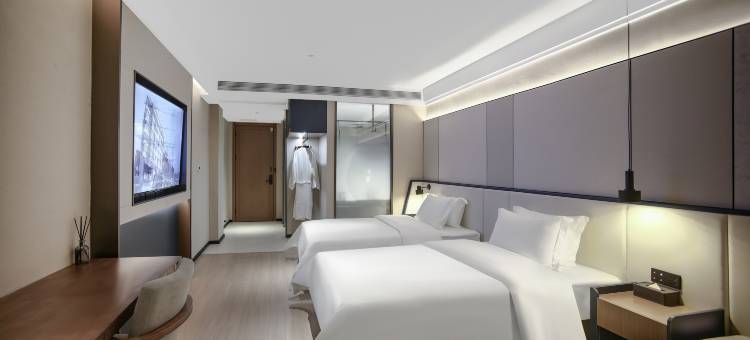 艺龙万国酒店(景德镇乐平洪皓森林公园店)图片