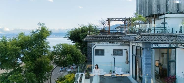 诗澜里·Lnn一线海景度假客栈(大理龙龛码头店)图片