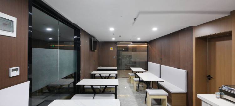 IU酒店(石家庄北国益庄铁道大学地铁站店)图片