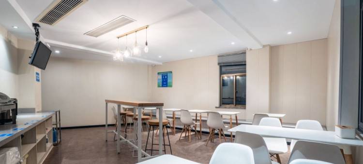 骏怡波普精选酒店(含山光普店)图片