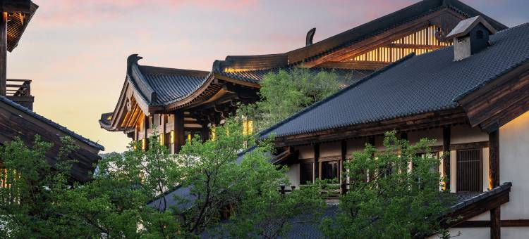 须来·半山度民宿(世茂莲花山小镇店)图片