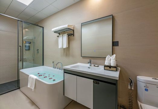 Discovery Hotel Hotel Overview