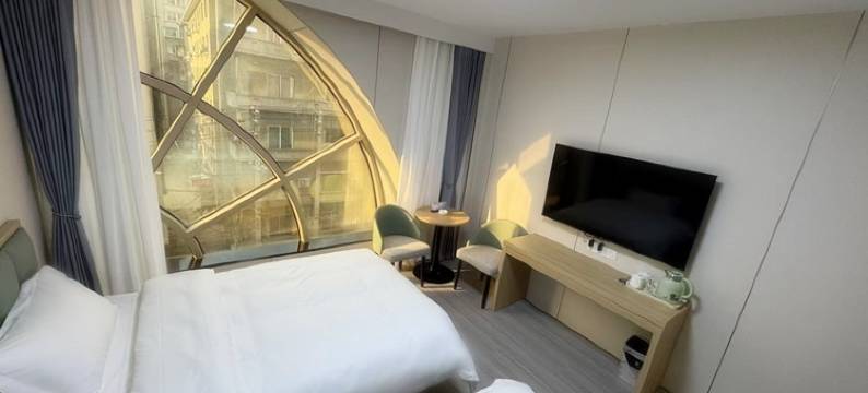 丹东丹铁商务宾馆(鸭绿江断桥火车站店)图片