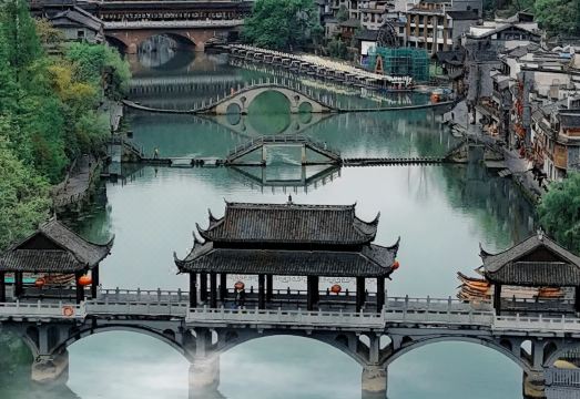 Fenghang Yiquan Riverside Hotel (Tuo River, Yunqiao) over view