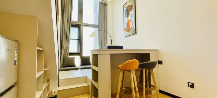 绿茵海景高空LOFT公寓(龙光世纪商务中心店)图片