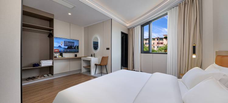 亚悦酒店(景德镇陶溪川文创街区雕塑瓷厂店)图片