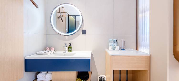 艺龙安悦酒店(银川兴庆万达广场宁夏医科大学总医院店)图片