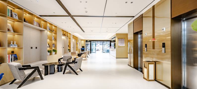 赛湖里予酒店图片