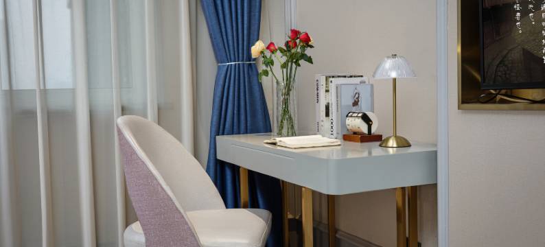 成都城上轻居酒店(新都锦水河地铁站店)图片