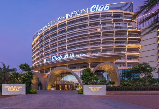 东方豪生CLUB酒店外景图