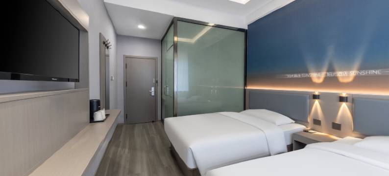 阳光假日酒店(集宁南站中心广场店)图片