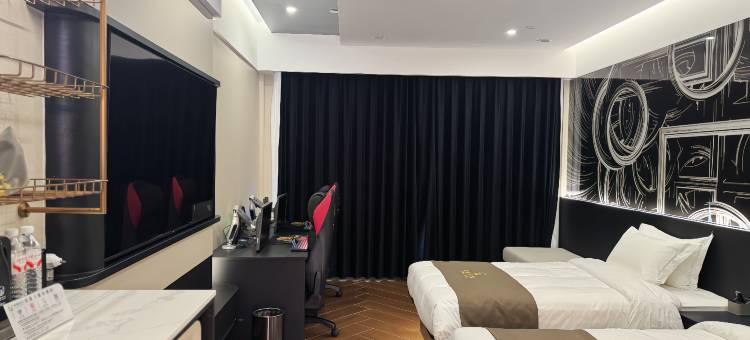 唐潮电竞酒店(句容万宏天源城店)图片