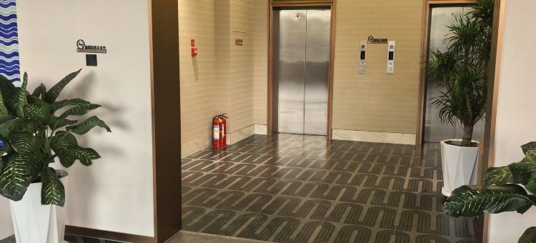 阿瓦提新华世纪酒店(刀郎文化广场店)图片