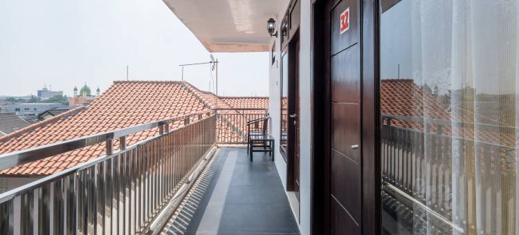 红色伙伴格哈拉哈迪维永2号酒店(RedDoorz @ Gunungsari Surabaya 2)图片