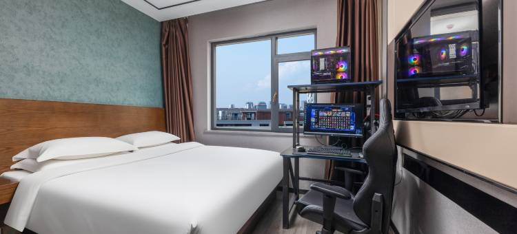 美娱·星峰电竞酒店(岳阳火车站步行街店)图片