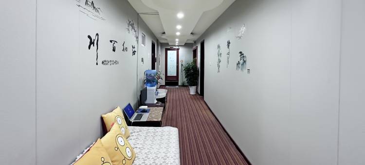 武汉金廷宾馆(武汉广埠屯地铁站店)图片