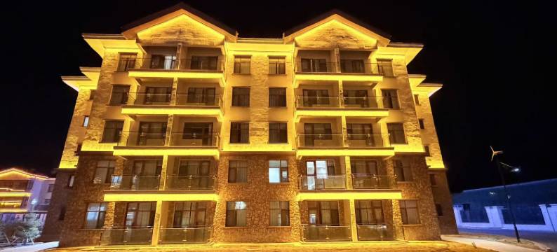 博乐云海一号酒店(赛里木湖景区东门游客中心店)图片