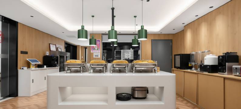 小象听海酒店(情侣路海滨泳场店)图片