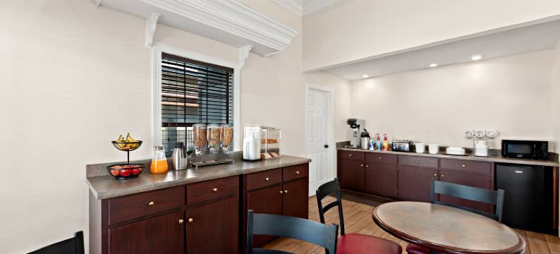 马斯尔肖尔斯红屋顶酒店(Red Roof Inn Muscle Shoals)图片