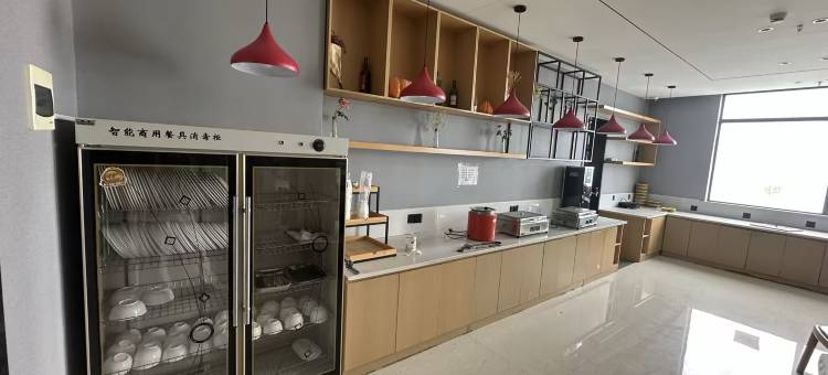 嗨乐途电竞酒店(襄阳谷城裕丰世纪广场店)图片