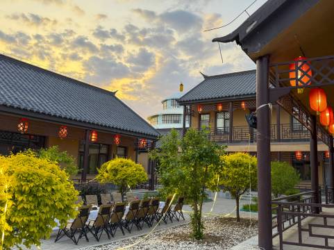 天玺四合院文化艺术酒店(翁牛特旗店)图片