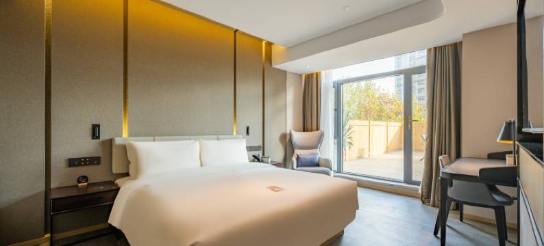 合肥长江西路科学大道地铁站亚朵酒店图片