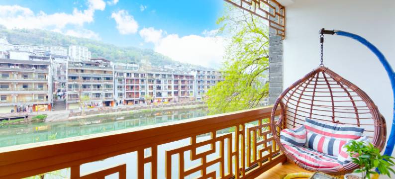 凤凰凤城江景客栈图片