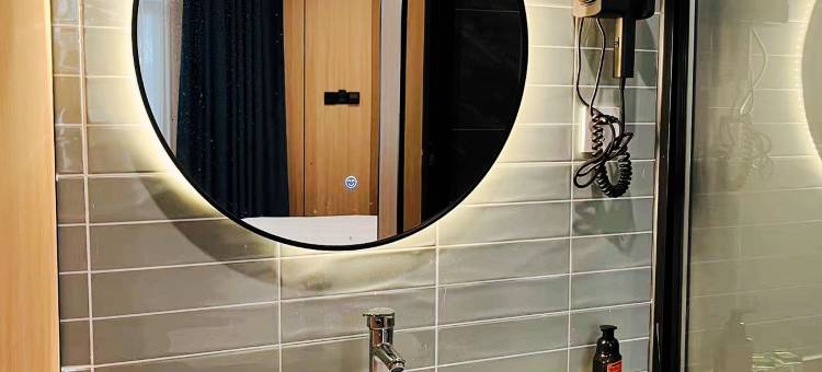 康县怡周轻居酒店图片