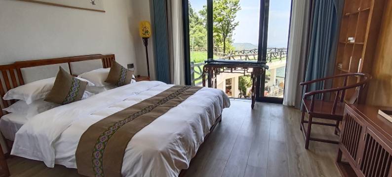 Z+巴山恋悬崖民宿图片