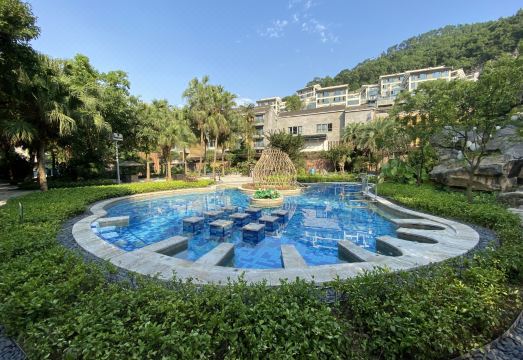 Radisson Chongqing South Hot Spring Hotel Overview