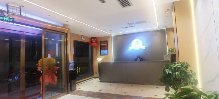 洛南海之恋酒店图片