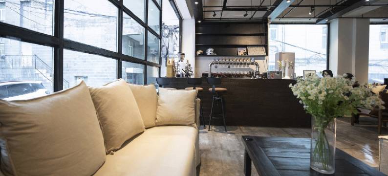 停泊青年旅舍(新兴街地铁站店)图片