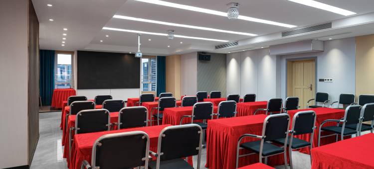 美琪假日酒店(贵阳白云北高铁站中国航发黎阳店)图片